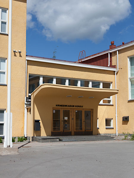 H&auml;meenkadun kivikoulu
